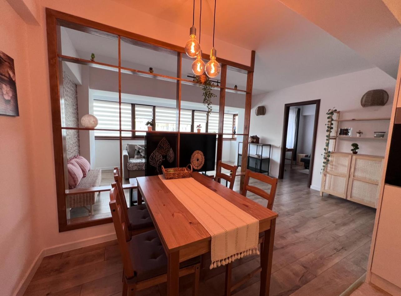 Central-Home Târgu Jiu Eksteriør billede
